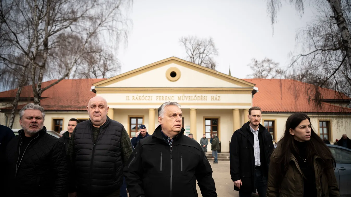 TILKI Attila; ORBÁN Viktor; SZENTKIRÁLYI Alexandra Orbán Viktor miniszterelnök Beregsurányba látogatott 