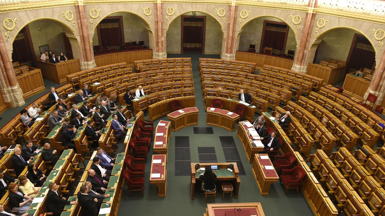 parlament rendkívüli ülés 2016 augusztus 22 