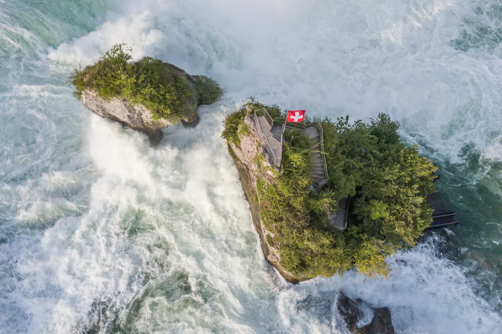 Rheinfall: Svájcban található Európa legnagyobb vízesése, galéria, 2023 