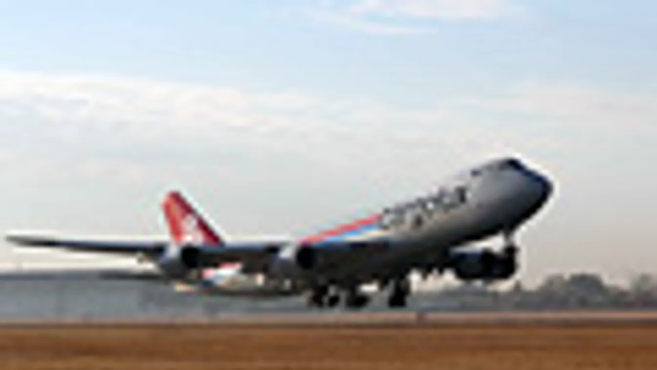 óriásgép Ferihegyen, Liszt Ferenc Nemzetközi Repülőtér, Boeing 747-8F, Cargolux lágitársaság
