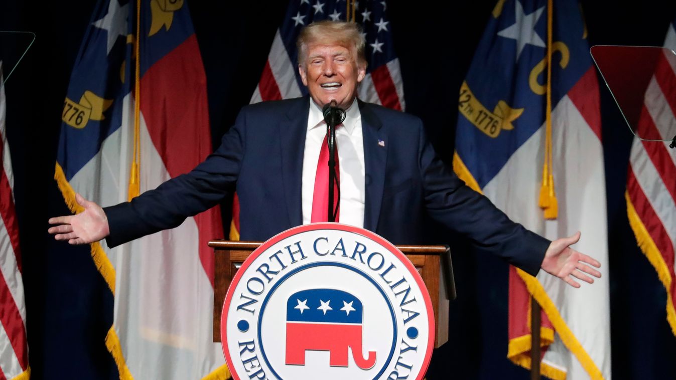 TRUMP, Donald Greenville, 2021. június 6.
Donald Trump volt amerikai elnök a Republikánus Párt gyűlésén az Észak-Karolina állambeli Greenville-ben 2021. június 5-én.
MTI/AP/Chris Seward 