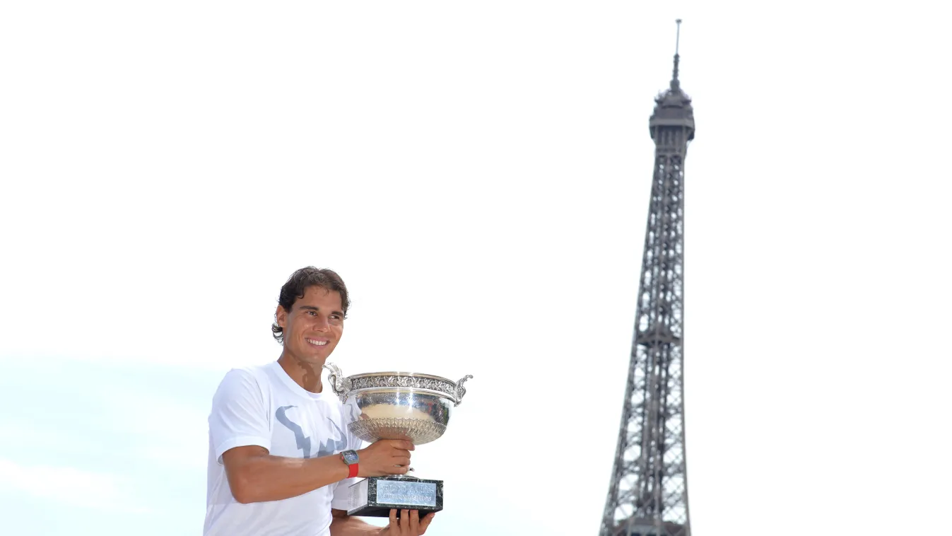 NADAL AT THE TROCADERO MEDIA ROLAND GARROS TENNIS TROPHY COMMEMORATION PHOTO CALL PHOTOGRAPHERS PORTRAIT CLOSE UP SQUARE FORMAT 