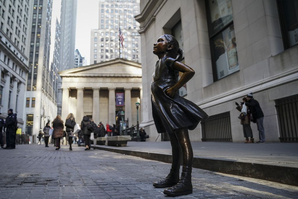 "Fearless Girl" Statue Moves To Her New Home Across From NY Stock Exchange GettyImageRank2 