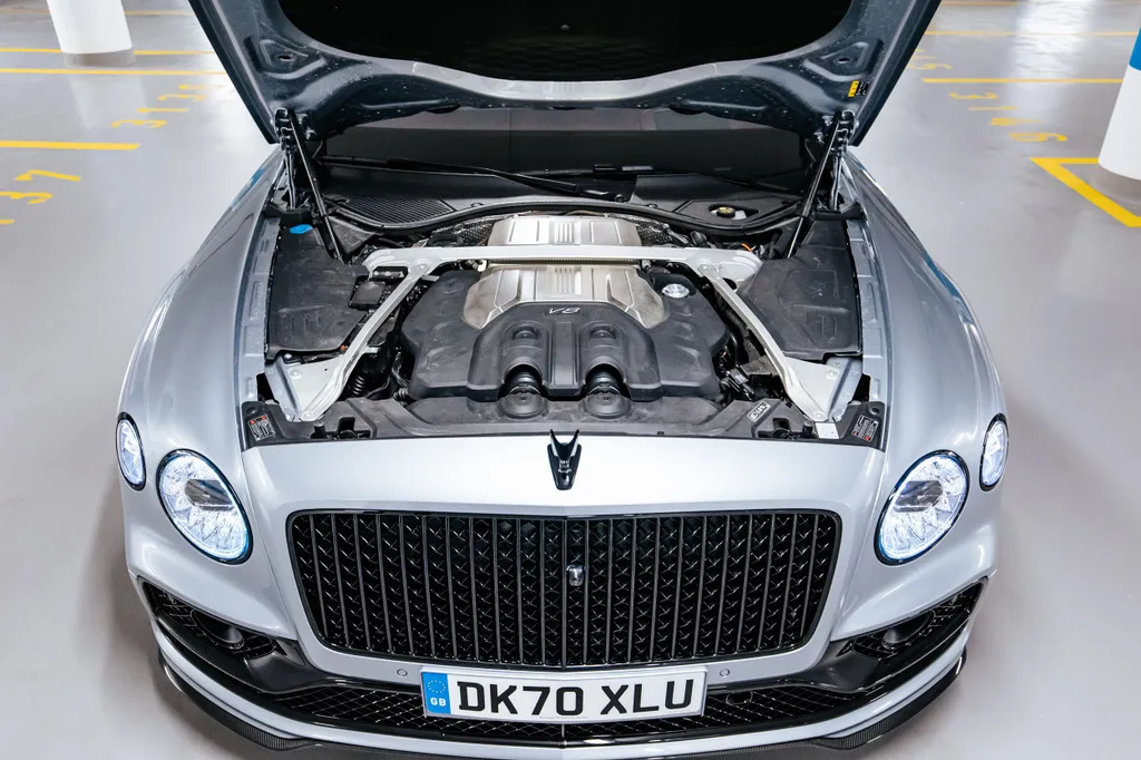 Bentley Fllying Spur V8 