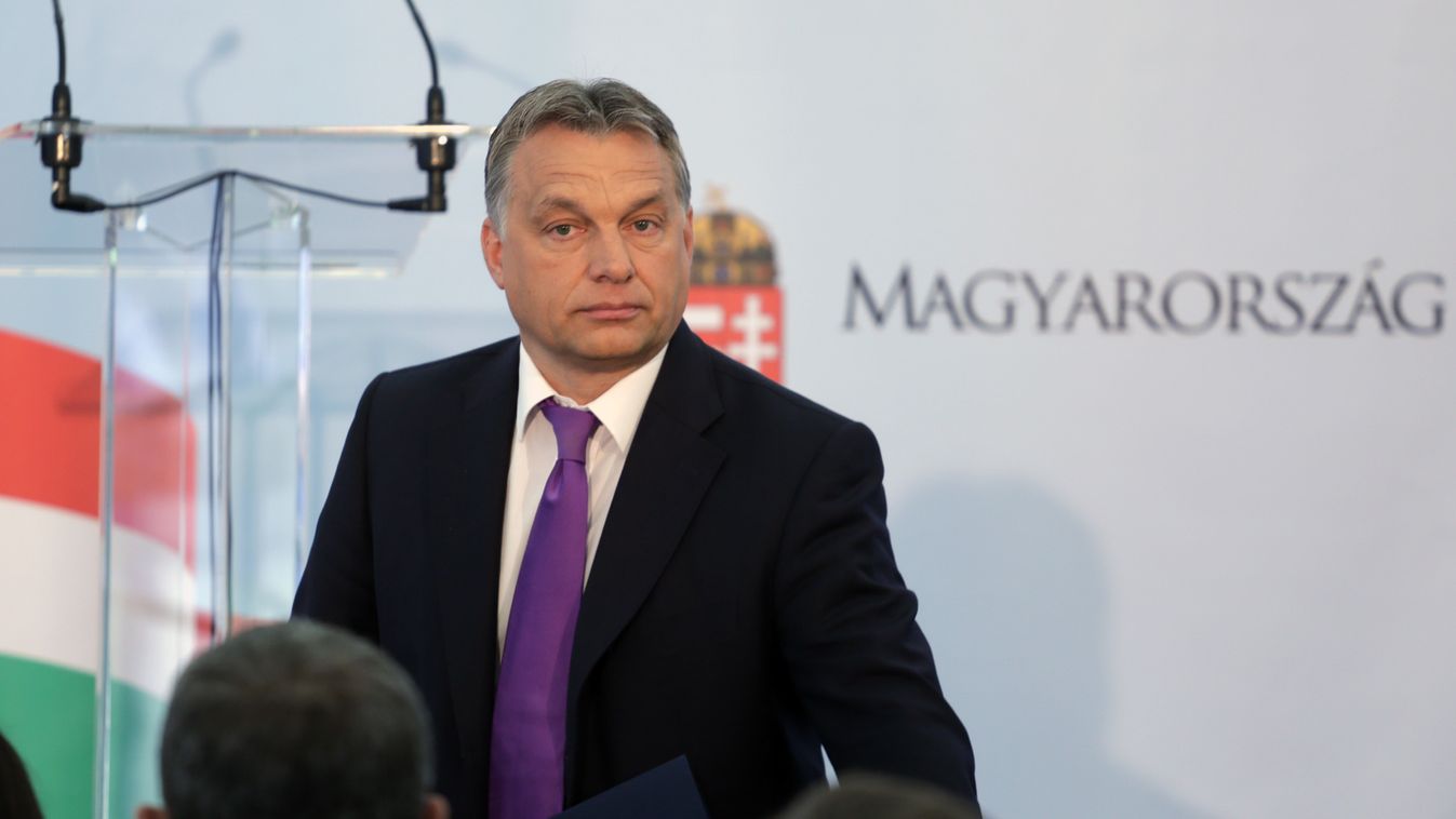 Dagály uszoda, alapkőletétel, Orbán Viktor miniszterelnök, Tarlós istván főpolgármester, Julio Maglione, a FINA elnöke 