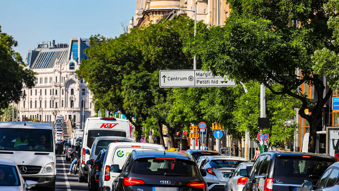 dugó, torlódás, forgalom, közlekedés, lezárás, Budapest, Váci út, 2021.06.16. 