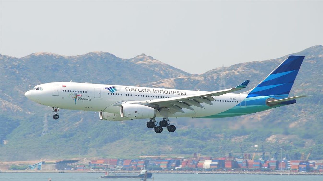 Garuda Airbus A330 Hongkong 