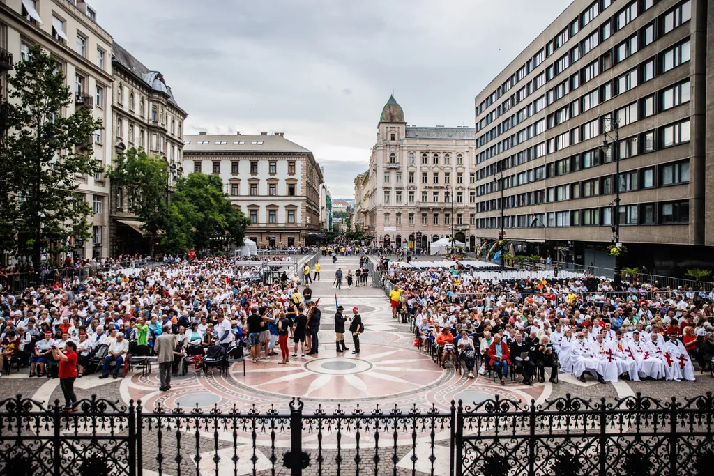 Ünnepi szentmise, Szent Jobb, Szent István-bazilikában, bbazilika, budapest, szent istván tér 