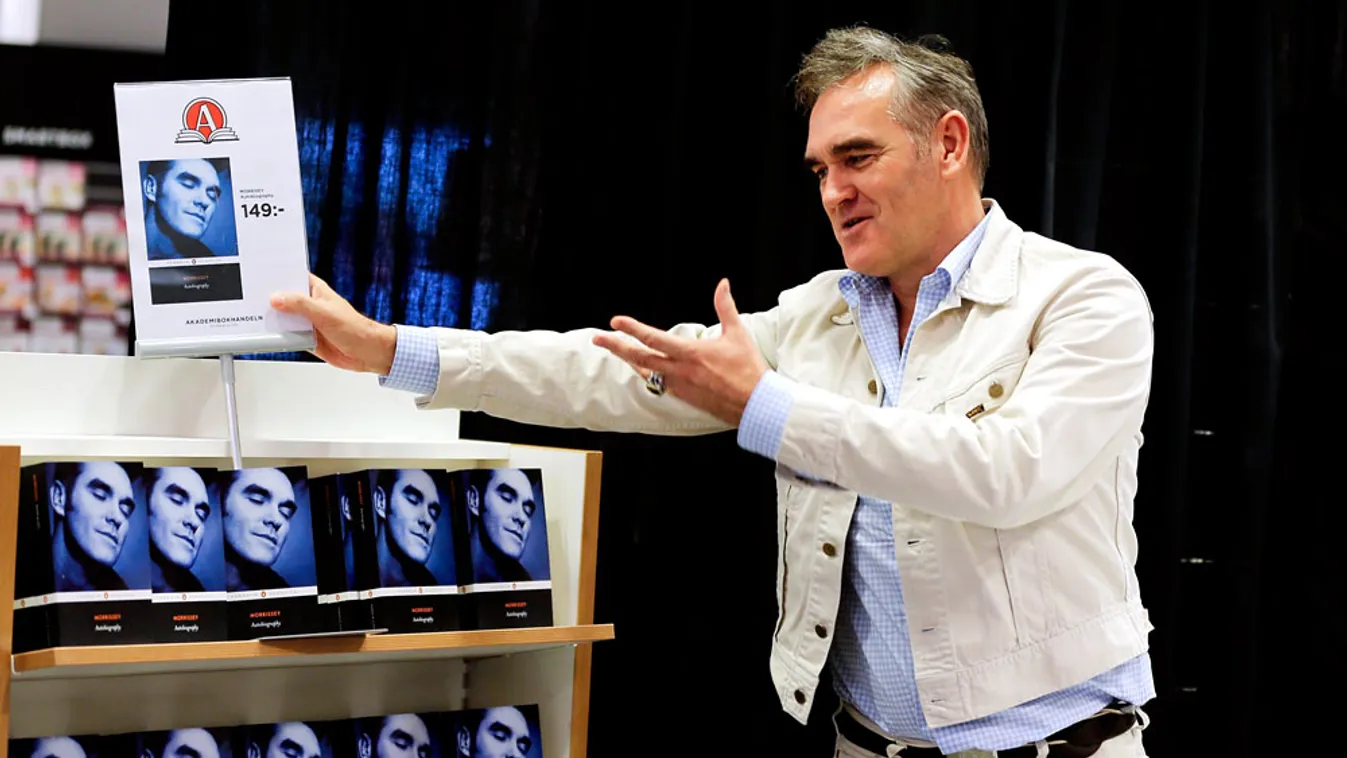 Morrissey, brit dalnok, életrajzi könyvének bemutatóján Göteborgban