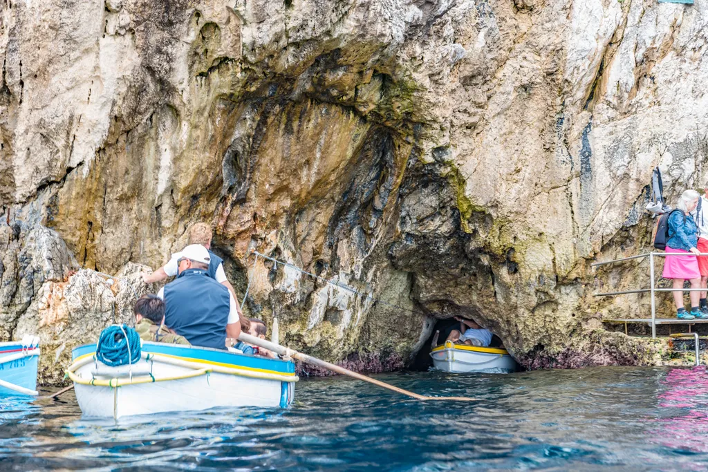Capri, Italy, Capri, Kék barlang 