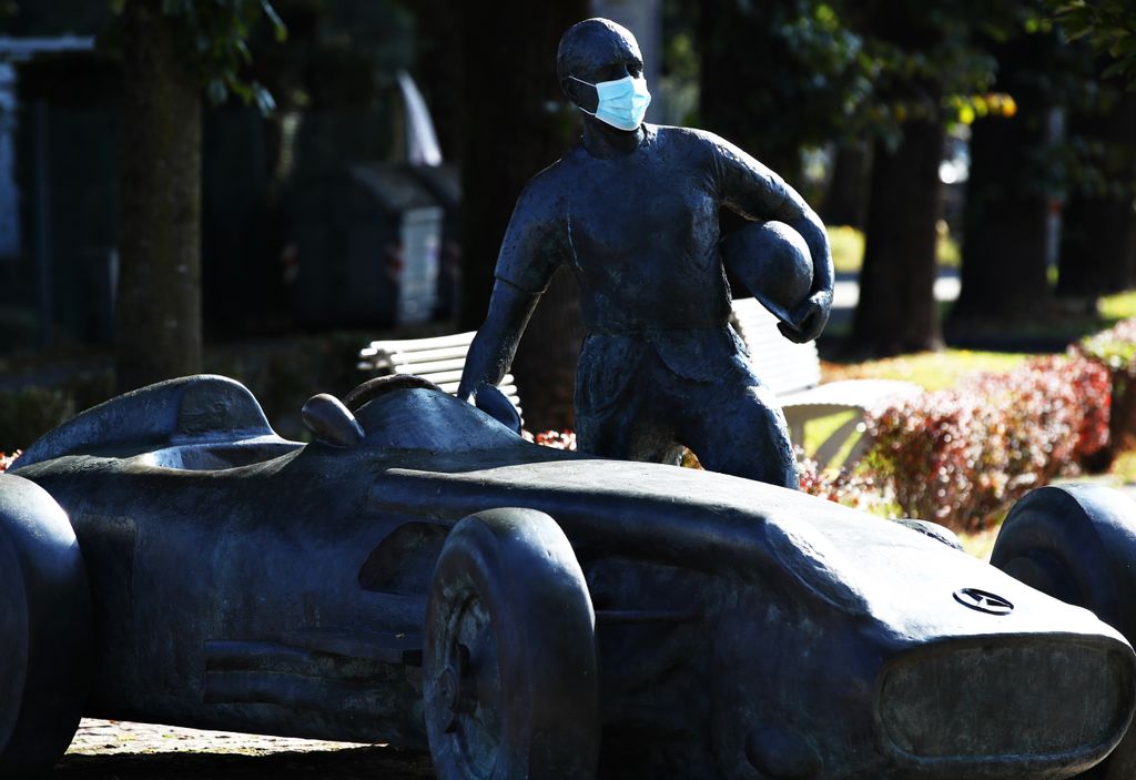 Forma-1, Olasz Nagydíj, Monza Eni Circuit, Juan Manuel Fangio szobra 