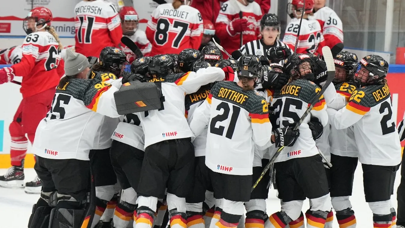 Women's World Cup in ice hockey Horizontal 