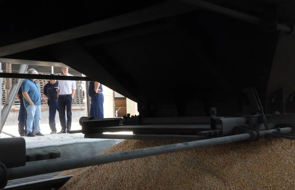 RÉTVÁRI Bence Magyarország segít az Ukrajnában rekedt gabona szállításában 