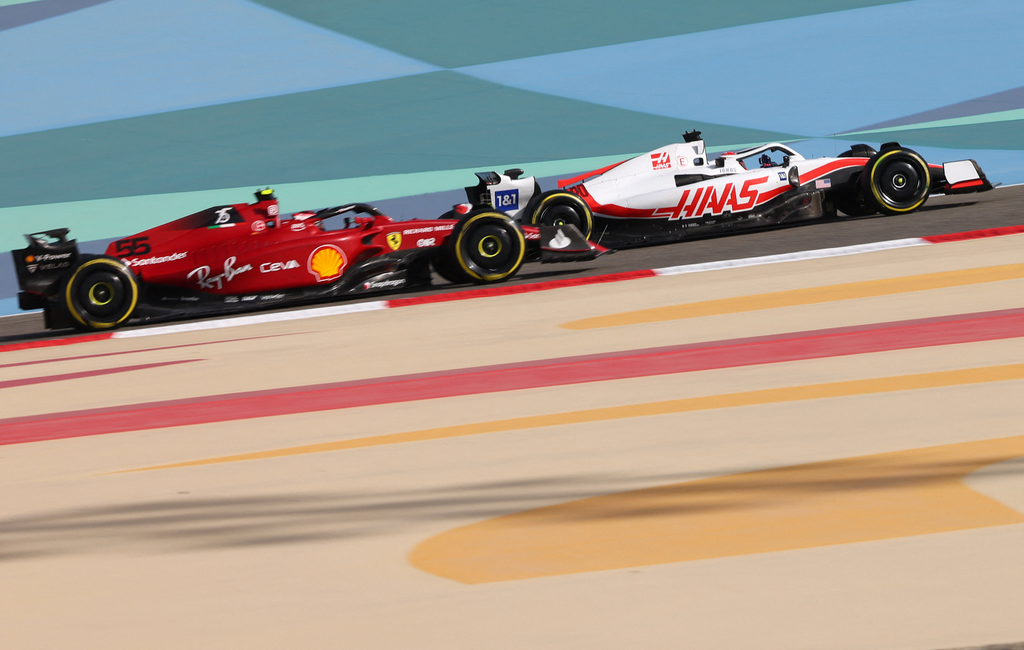 Forma-1, Bahreini Nagydíj, péntek, Magnussen, Haas, Leclerc, Ferrari 