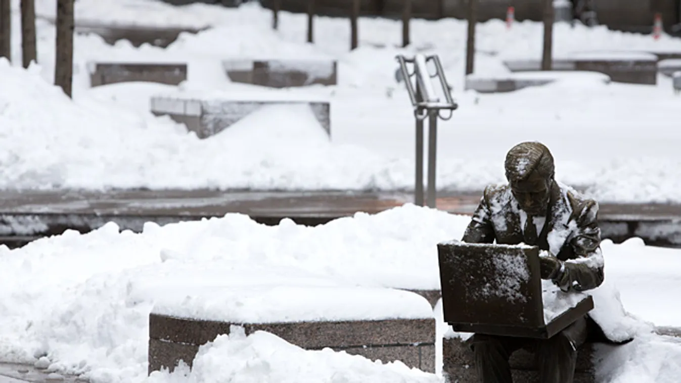 USA, hóvihar, Amerika, behavazott szobor New Yorkban 