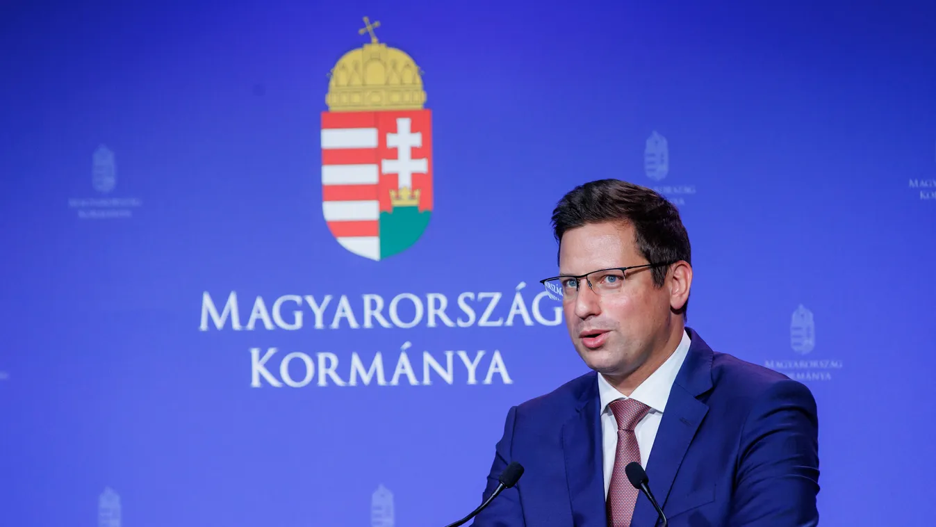 kormányinfó, 2022. 08. 23., rendkívüli kormányinfó, Gulyás Gergely, Szentkirályi Alexandra 