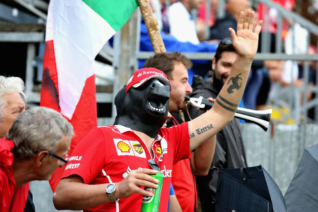 Forma-1, Ferrari, szurkoló, tifosi, Olasz Nagydíj, 2018, ló 