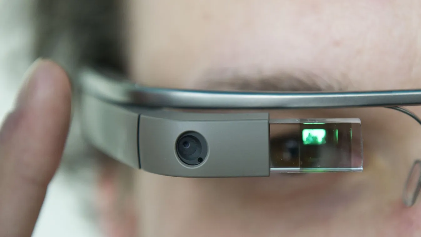 google glass szemüveg sisak virtuális valóság kiterjesztett vr ar 