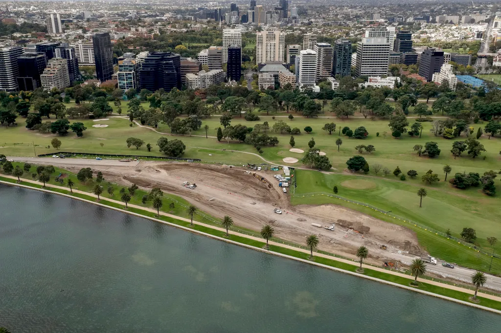 Forma-1, Ausztrál Nagydíj, Albert Park átépítés 