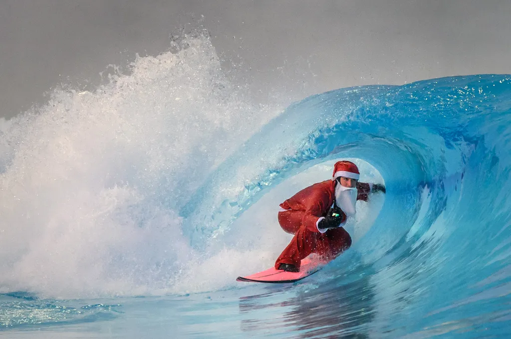 surfing TOPSHOTS Horizontal CHRISTMAS SANTA CLAUS 