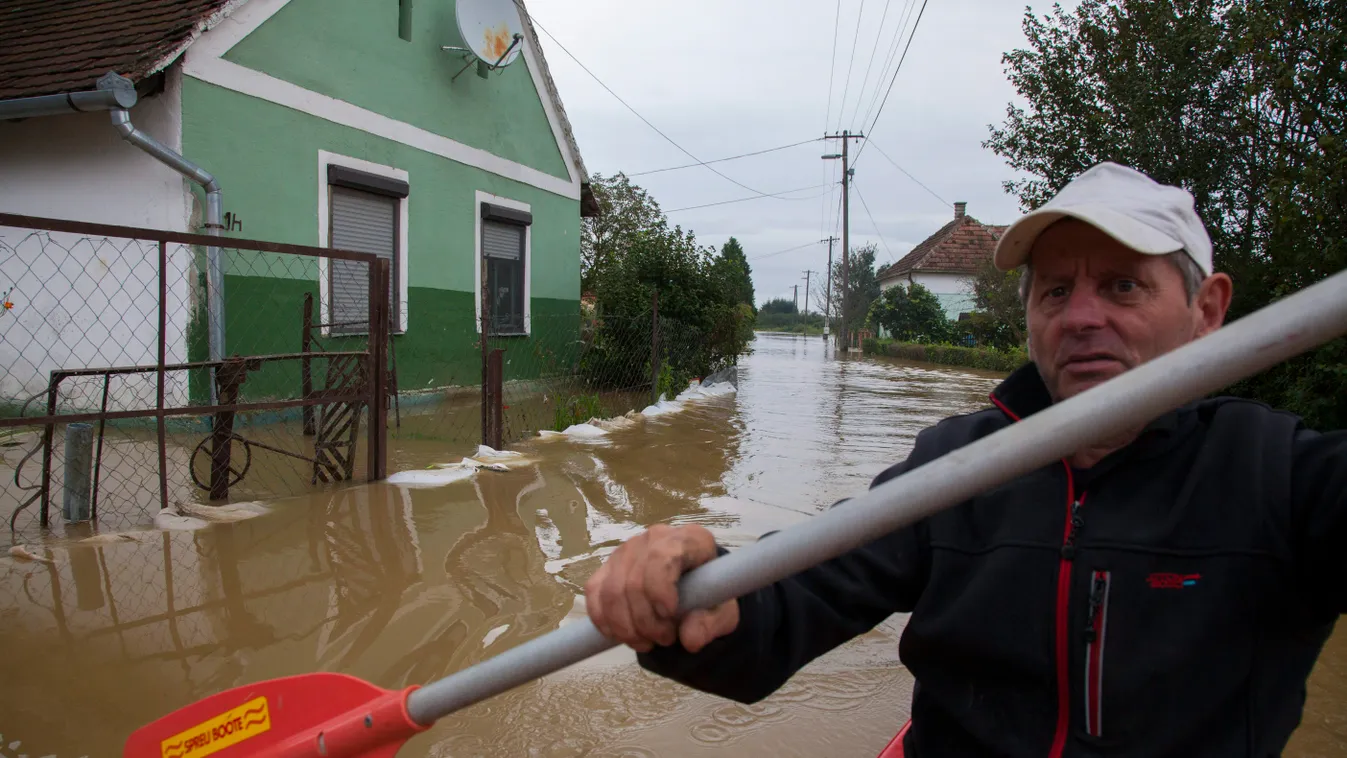 áradás árvíz árvízkár családi ház elöntött terület  Csákánydoroszló, 