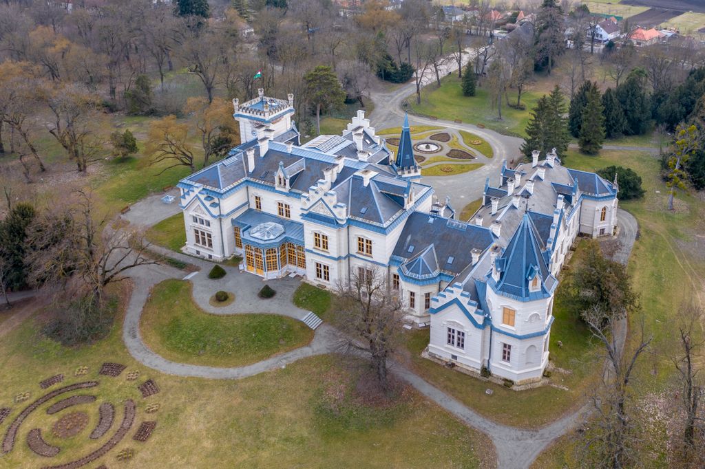 hungary drone castle 
 Hungary,-,Nadasdy,Castle,From,Drone,View castle,legend,panoramic,historical,royalty,aerial,building,beaut 