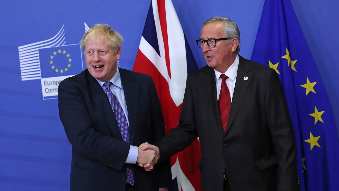 JOHNSON, Boris; JUNCKER, Jean-Claude Brüsszel, 2019. október 17.
Boris Johnson brit miniszterelnök (b) és Jean-Claude Juncker, az Európai Bizottság elnöke a bizottság brüsszeli épületében tartott sajtóértekezleten 2019. október 17-én. A két politikus beje