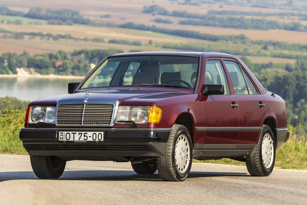 Mercedes 300 E (W124) veteránteszt 