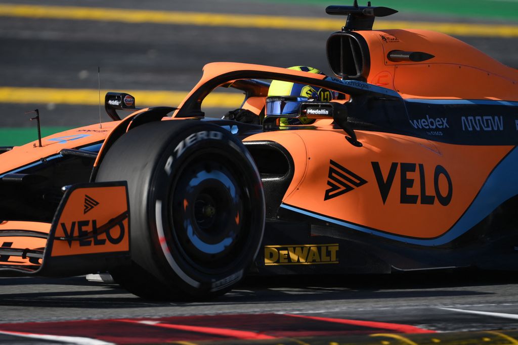 Forma-1, Lando Norris, McLaren, Barcelona teszt 2022, 1. nap 