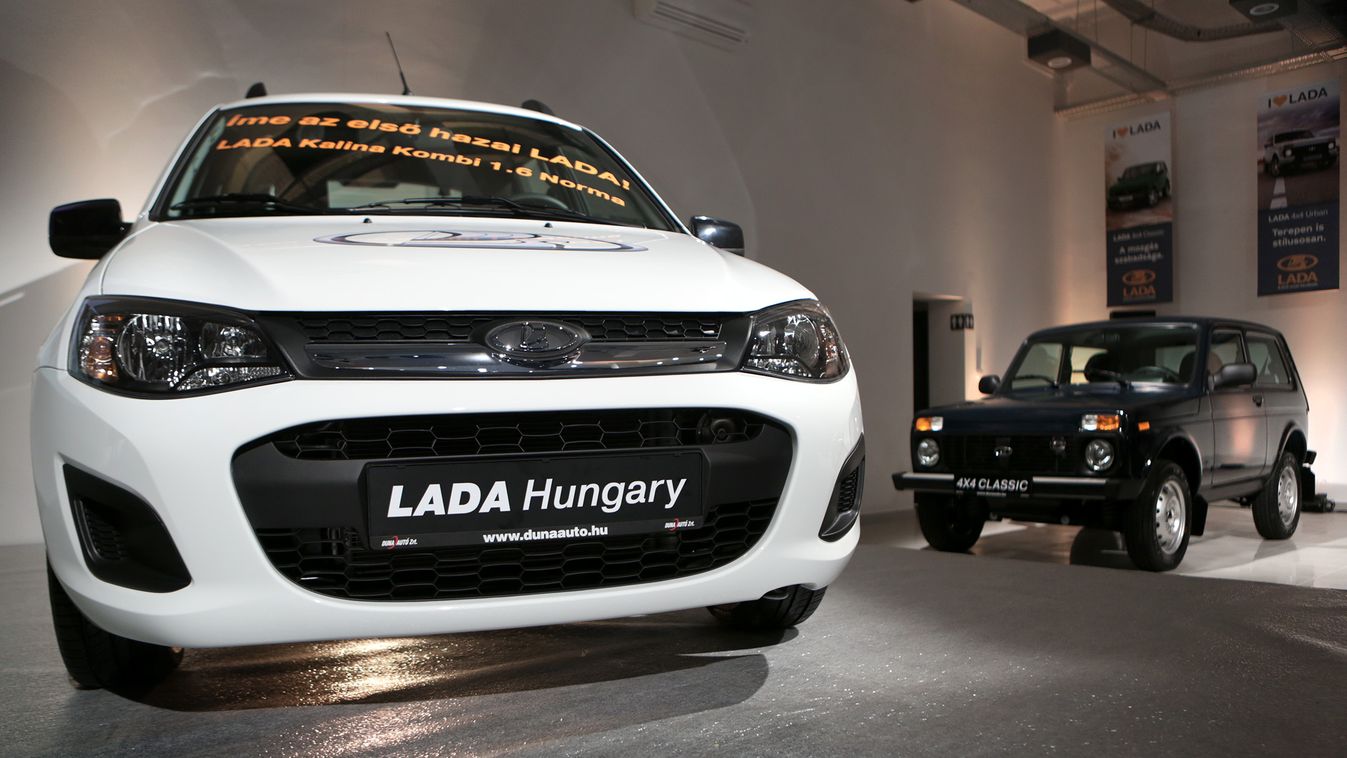 Lada újra Magyarországon sajtótájékoztató a Duna autó Lada szalonjában 215 december 16. autó, kocsi, 