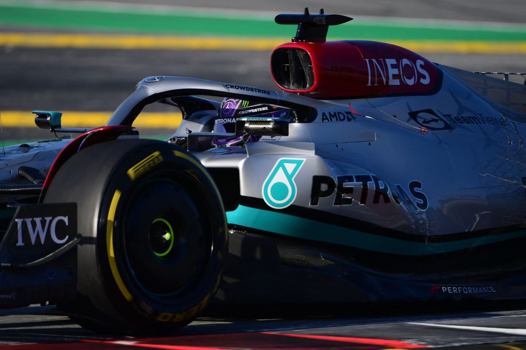 Forma-1, Barcelona tesztelés 2. nap, Lewis Hamilton, Mercedes 