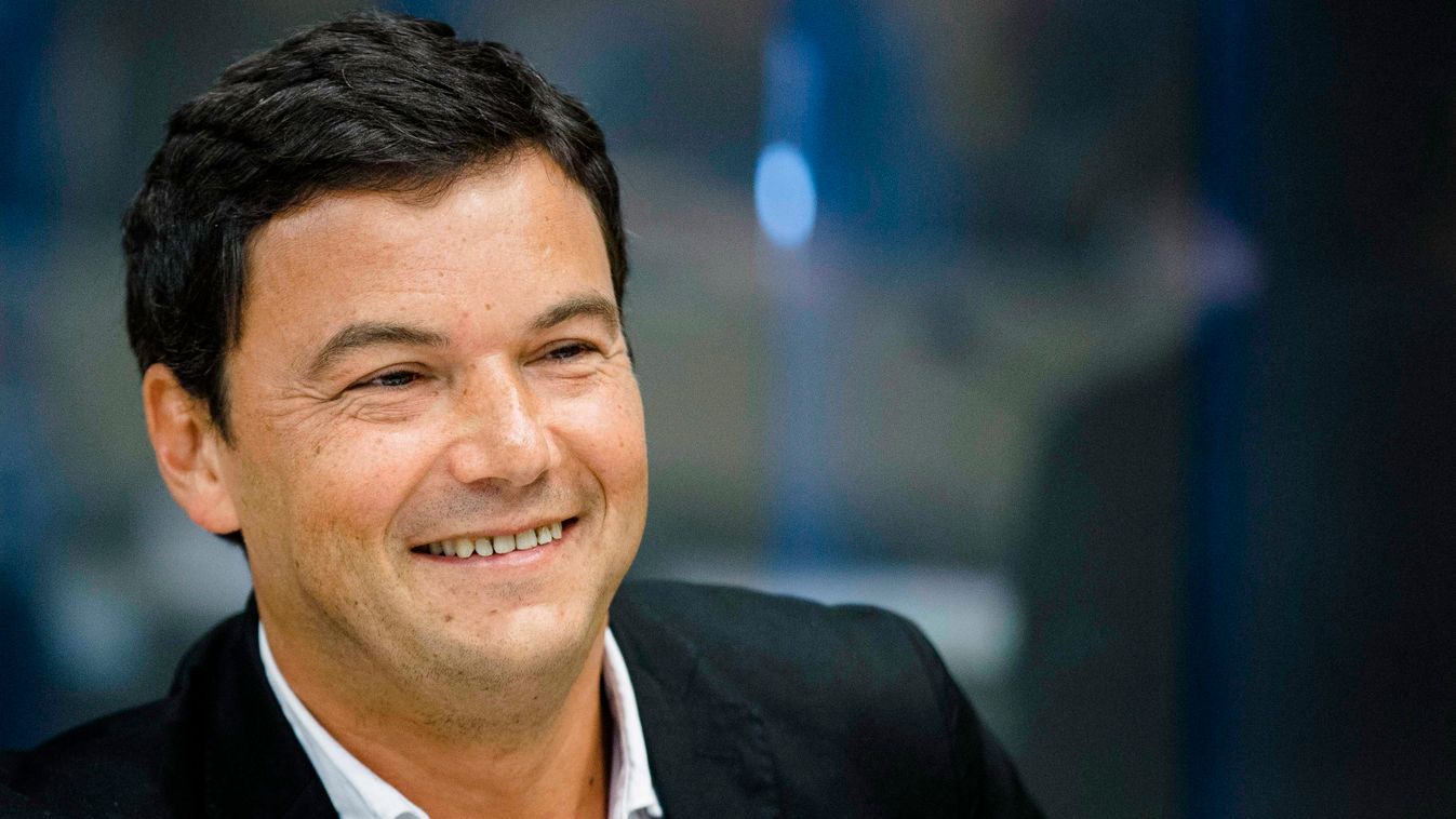 Hága, 2015. január 1.
2014. november 5-i kép Thomas Piketty francia közgazdászról Hágában. Piketty, akinek a gazdagságról és egyenlőtlenségekről írt könyve nemzetközi eladási listákat is vezetett, 2015. január 1-jén bejelentette: nem fogadja el a legmagas