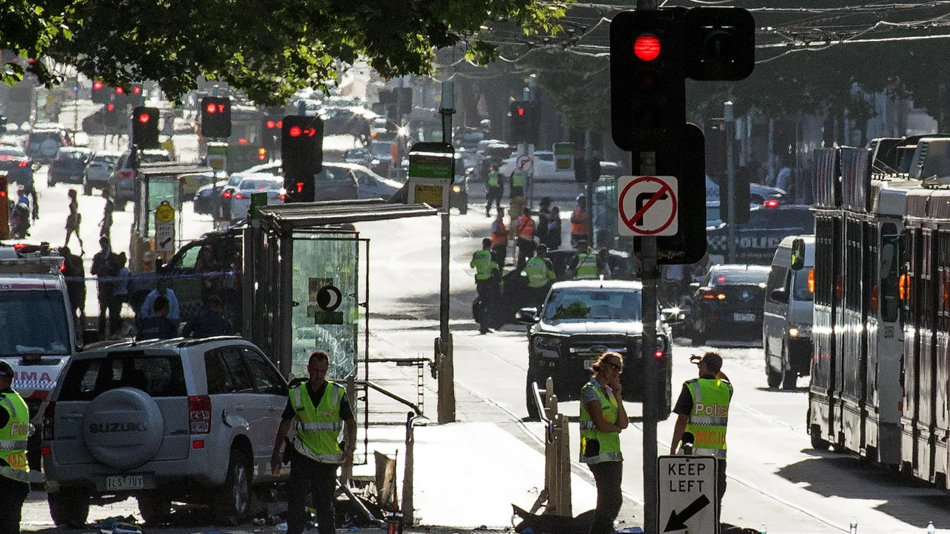Melbourne, furgon a tömegbe hajtott, 2017.12.21. Flinders Street 