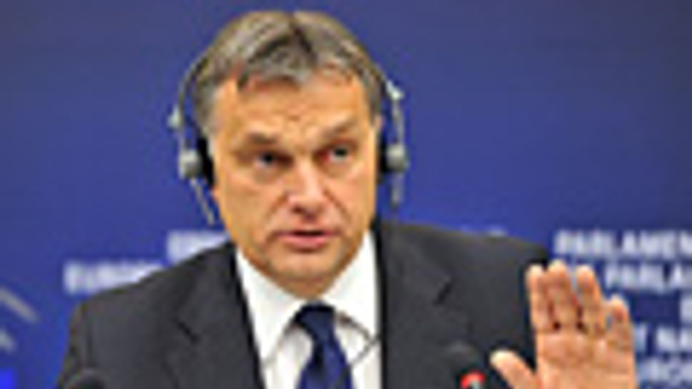 Orbán viktor az Európai Parlament plenáris ülése utáni sajtókonferencián Strasbourgban