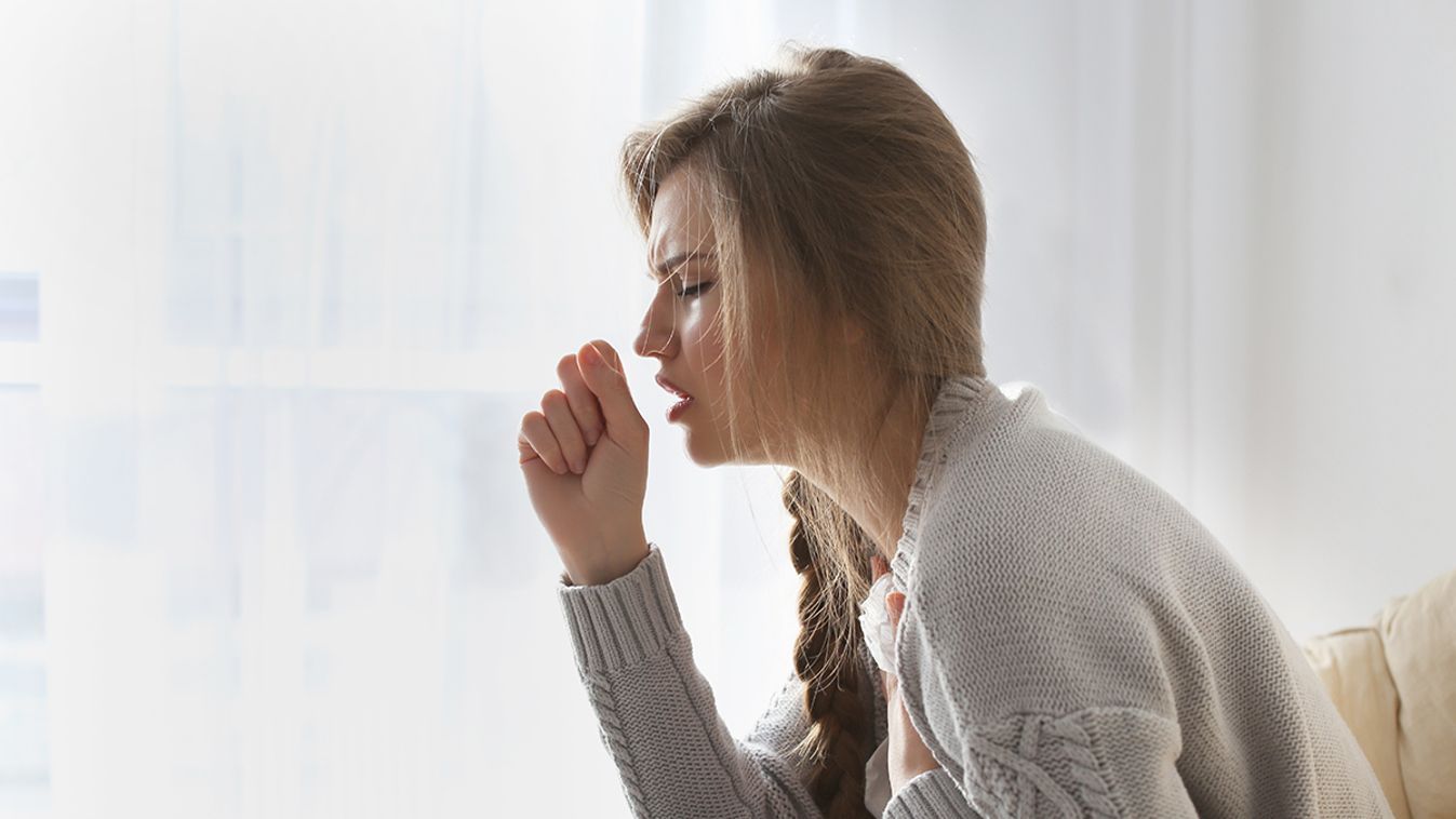 nő köhögés Koronavírusos betegek számoltak be a leggyakoribb tünetekről: ezekre érdemes figyelni 