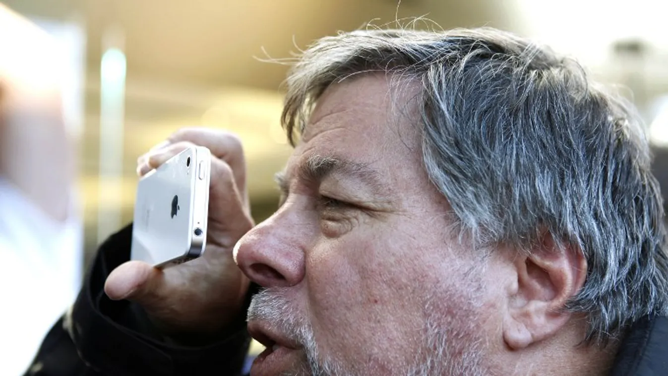 Steve Wozniak Apple iPhone 4S 