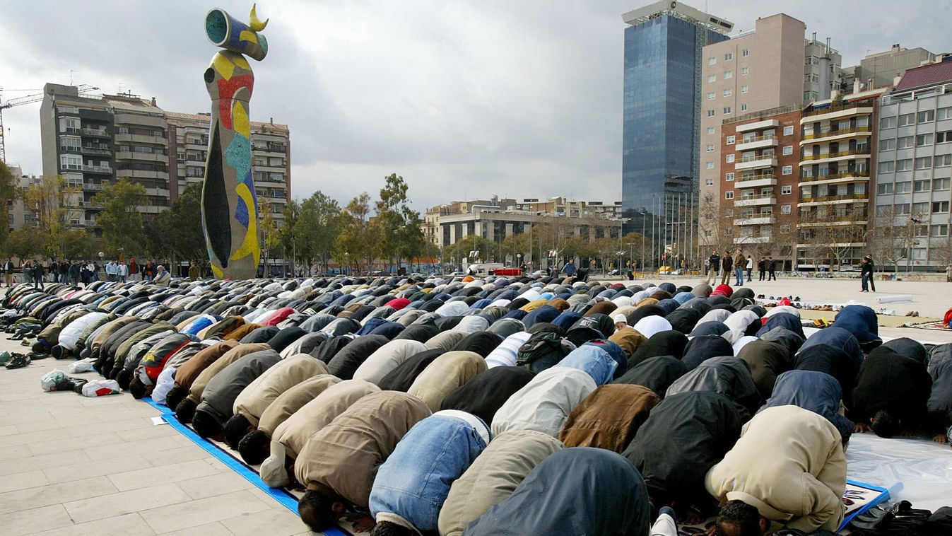 SPAIN-MUSLIMS PROTEST Horizontal 