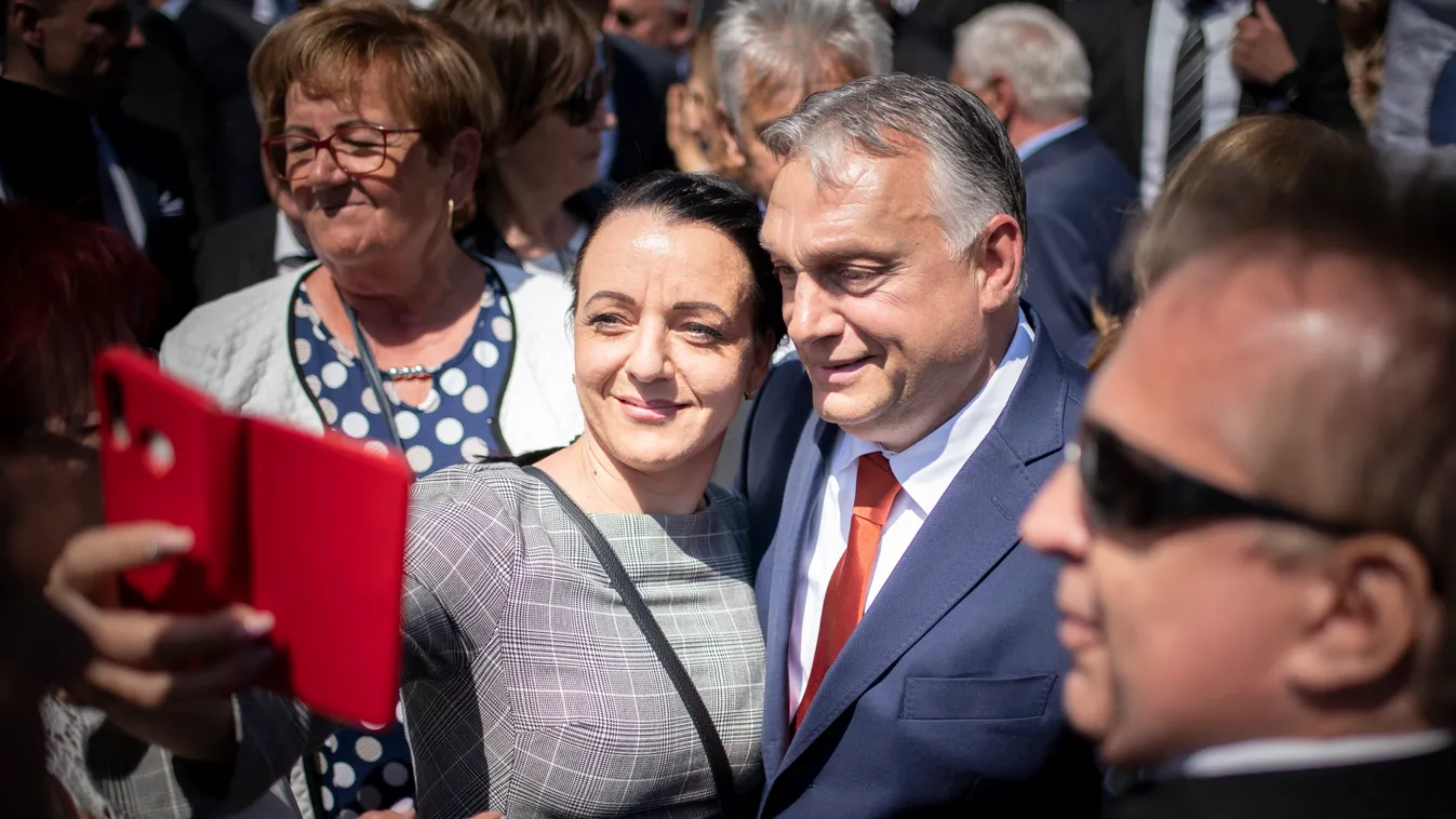 NOVÁK Katalin; ORBÁN Viktor Novák Katalin, köztársasági elnök, beiktatási ceremónia, új köztársasági elnök, Kossuth tér, 2022.05.14. díszceremónia 