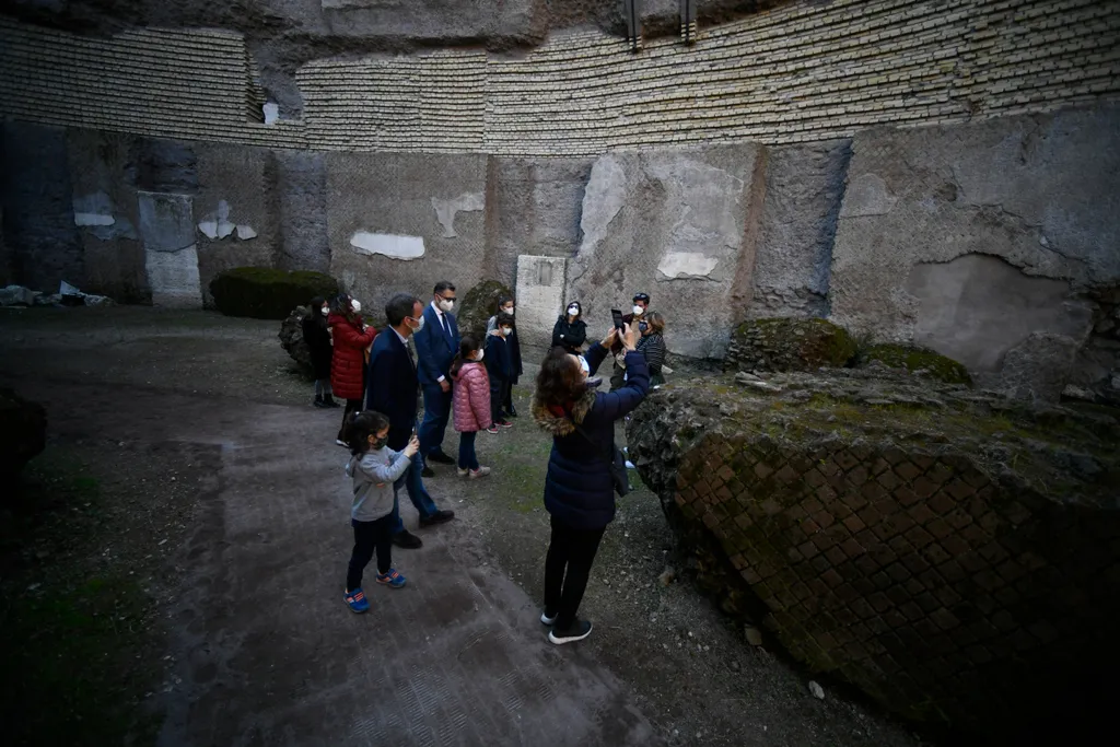 Tizennégy év után újra látogatható Augustus császár mauzóleuma Rómában, galéria 