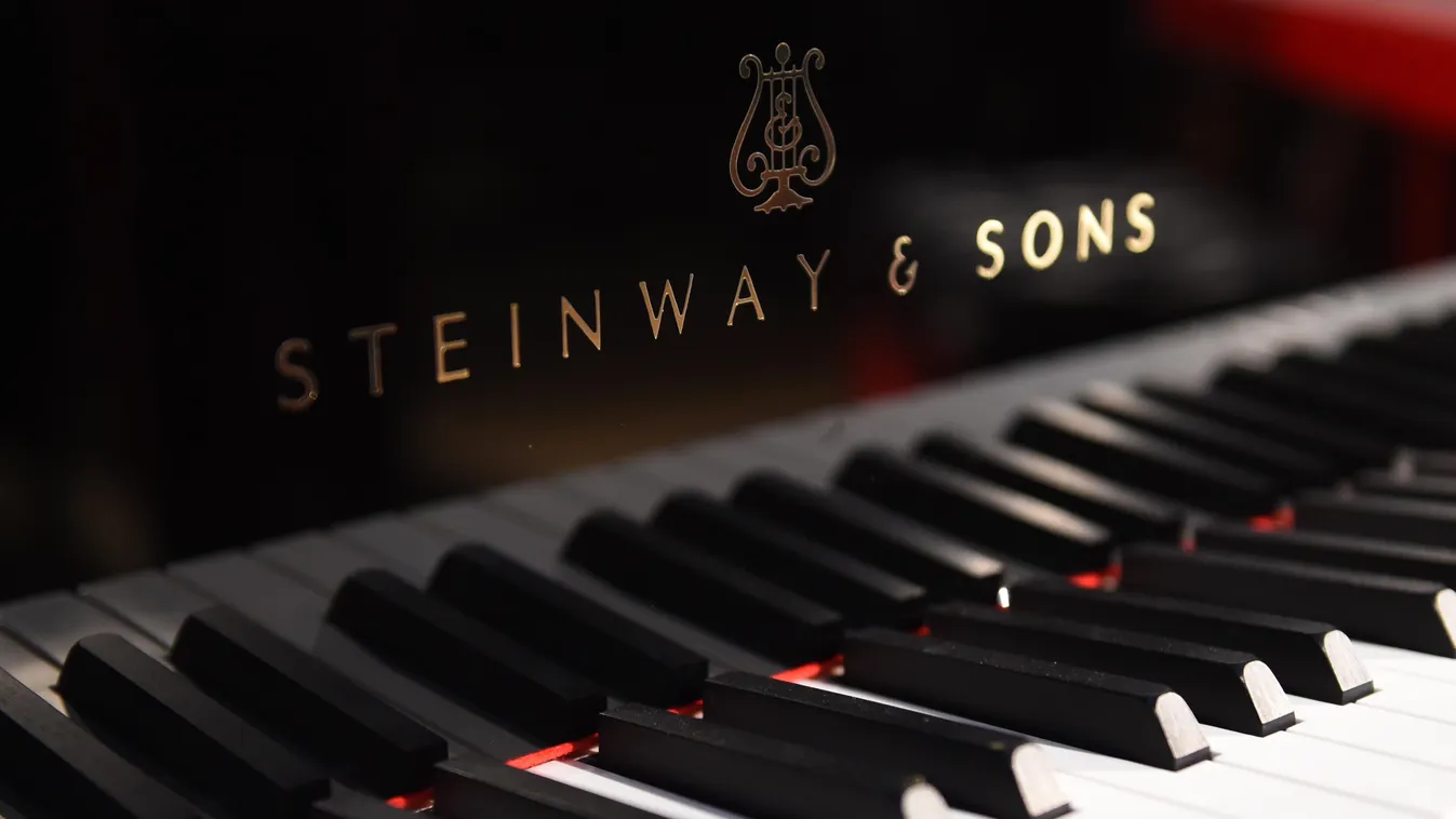 Steinway zongora 