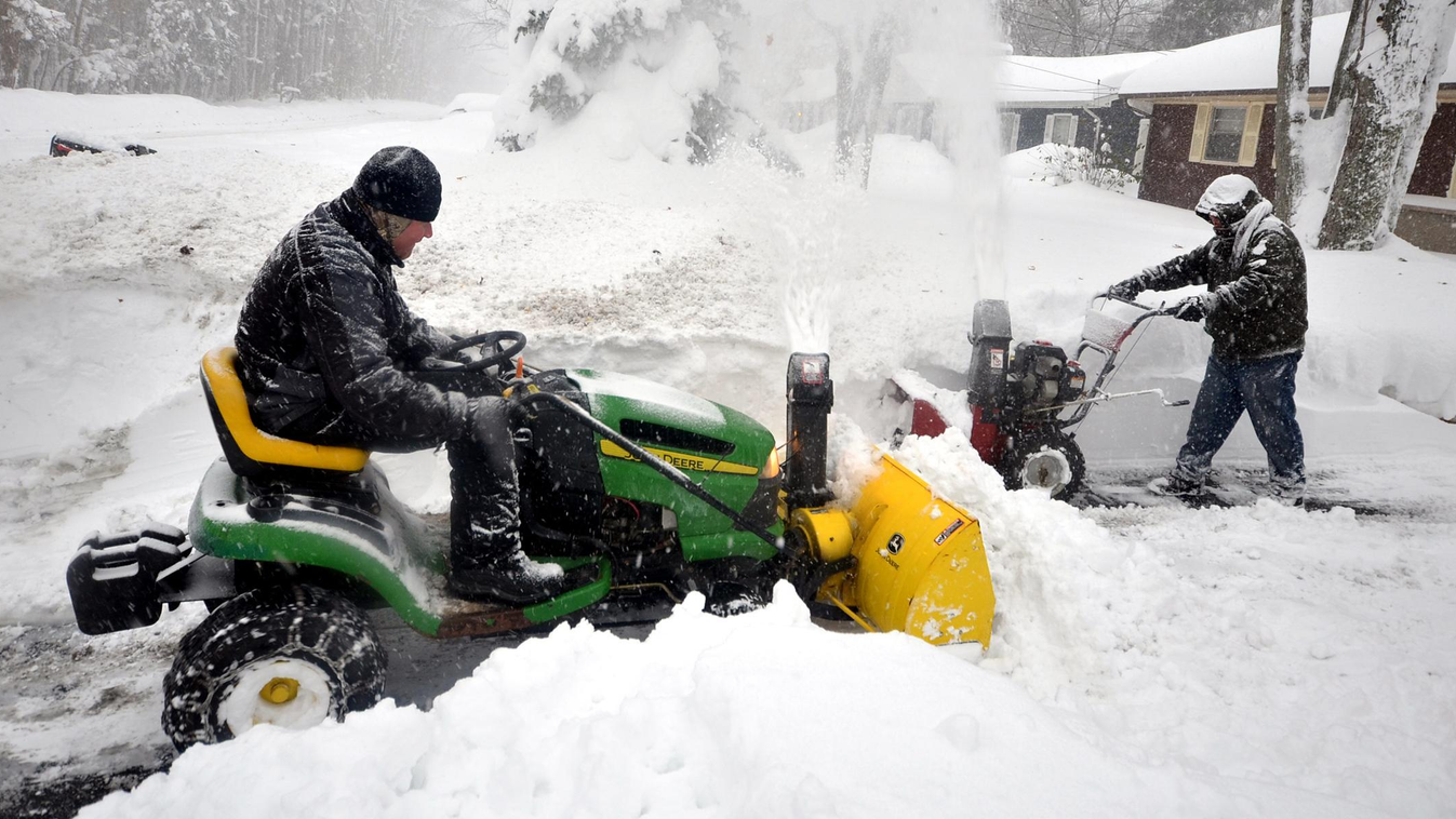 Record Snowstorm Pummels Buffalo GettyImageRank2 Trying Feet SPADE HORIZONTAL Residential District USA Removing WATER Blizzard SNOW New York State Blowing Weather Driveway Buffalo - New York State Greg Drift Lakeview Mike Ostrander Feet Residential Distri