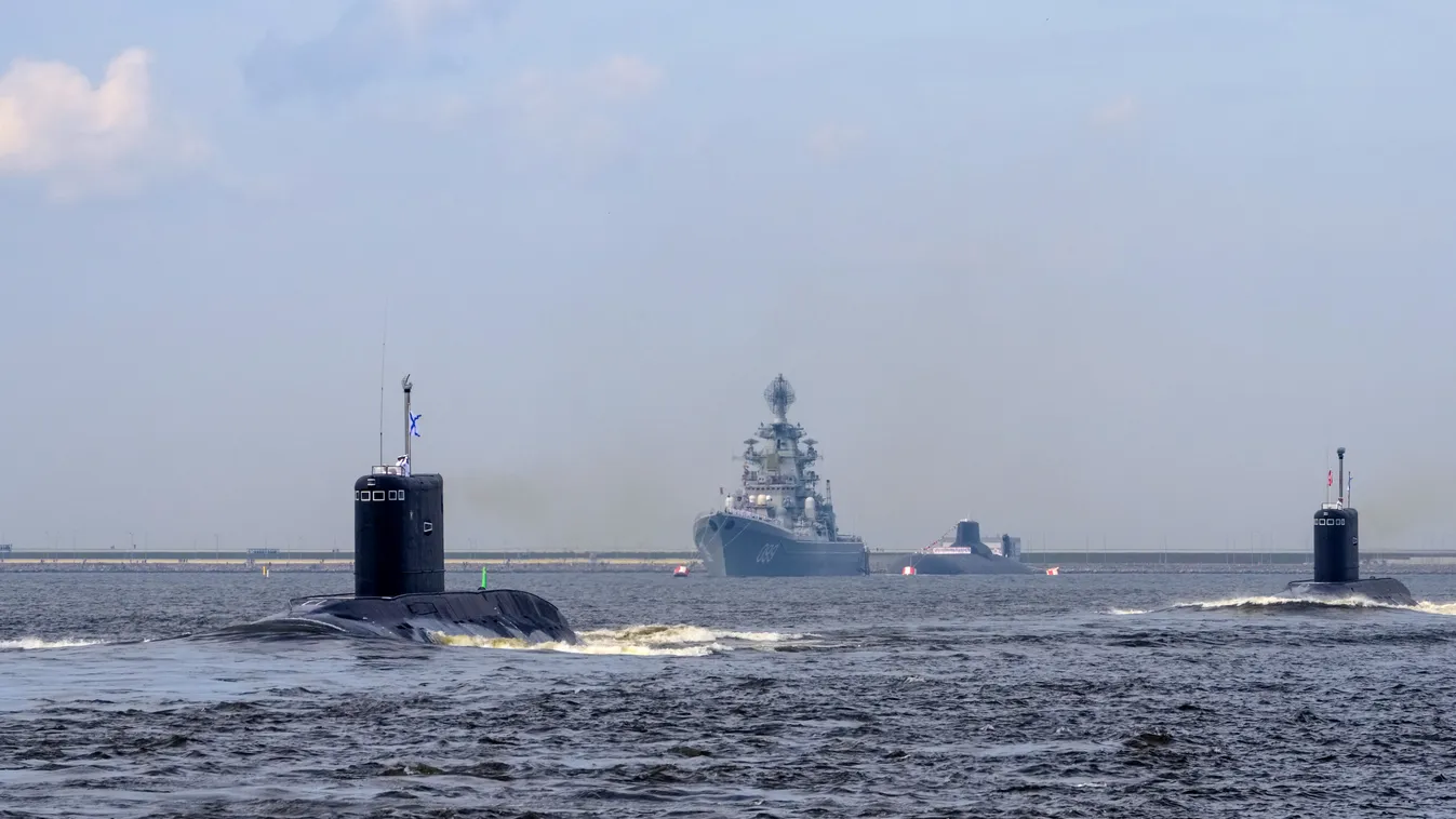 Final rehearsal of naval parade to celebrate Russian Navy Day in Kronstadt ship submarine parade landscape navy HORIZONTAL Russian army 