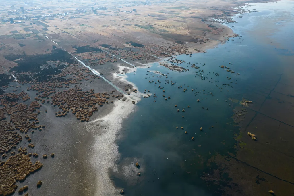 Titicaca-tó, Titicaca, tó, Bolívia, szárazság, aszály, tél, téli, vízszint 