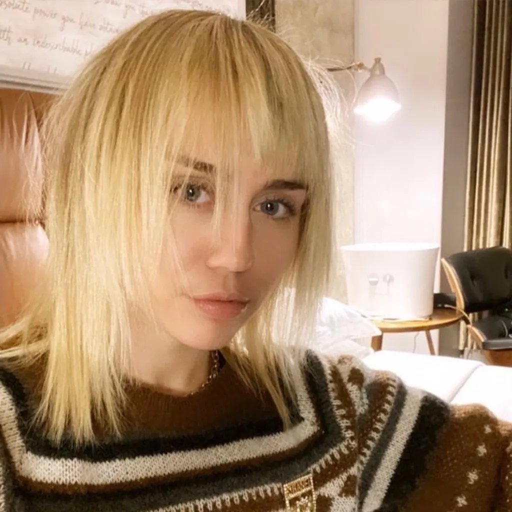 Miley Cyrus új frizurája 