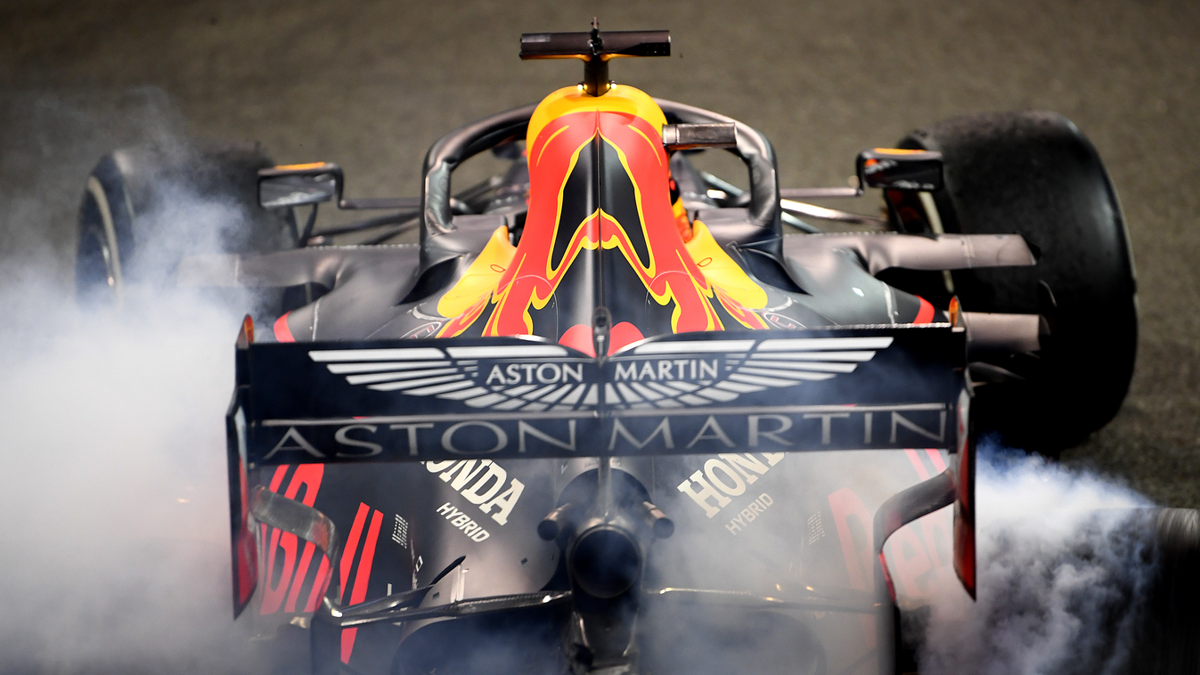 Forma-1, Max Verstappen, Red Bull, Abu-dzabi Nagydíj, Aston Martin logo 