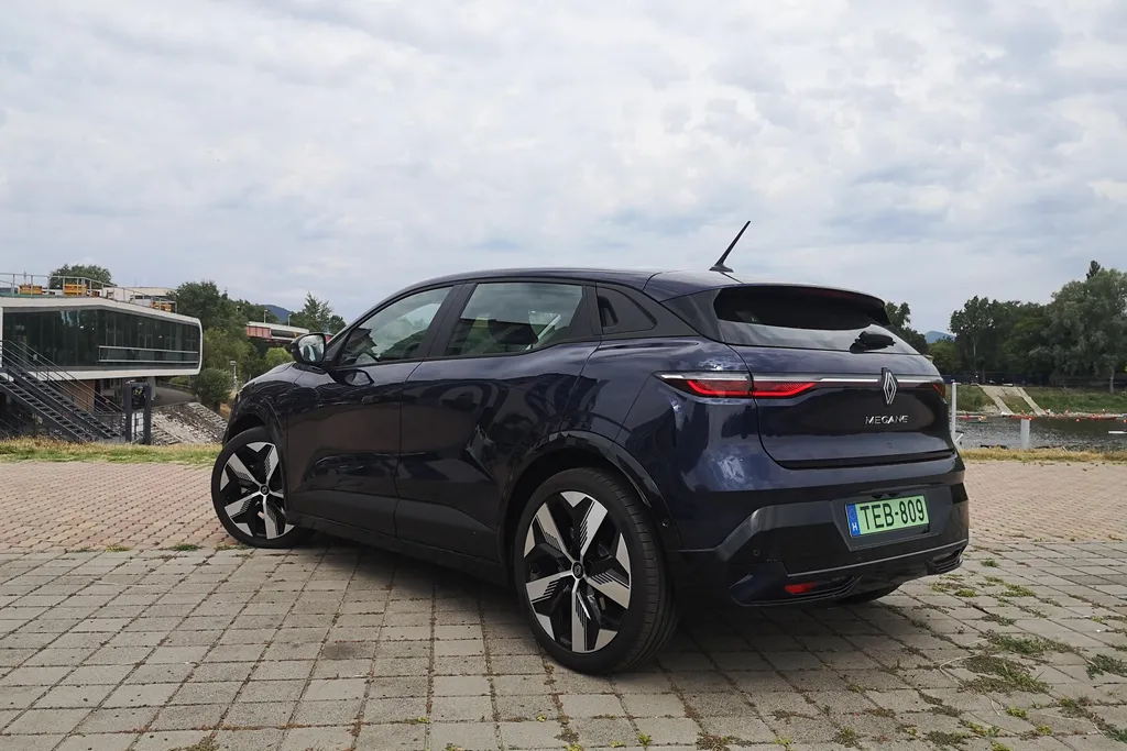 Renault Mégane E-Tech Electric teszt (2022) 