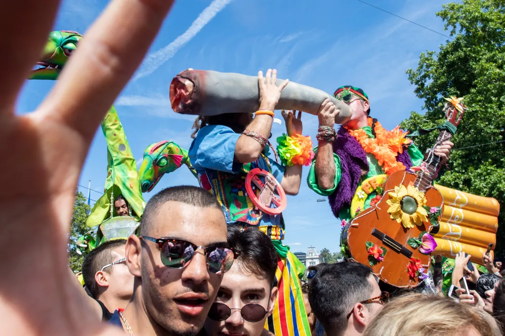 Zürich, Street Parade, 2018. augusztus 11. 