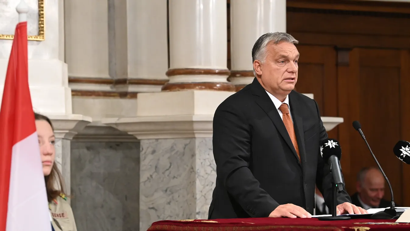 Orbán Viktor miniszterelnök beszédet mond a megújult dunamelléki püspöki székház, református teológia és újjáépített kollégium átadása alkalmából tartott ünnepi istentiszteleten a Kálvin téri református templomban 2022. október 1. 