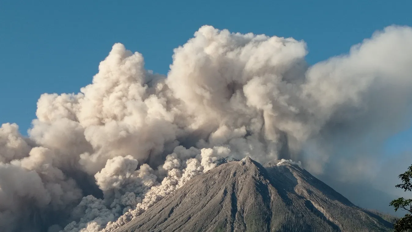 Vulkánkitörés Indonéziában, Sinabung tűzhányó, galéria, 2021 