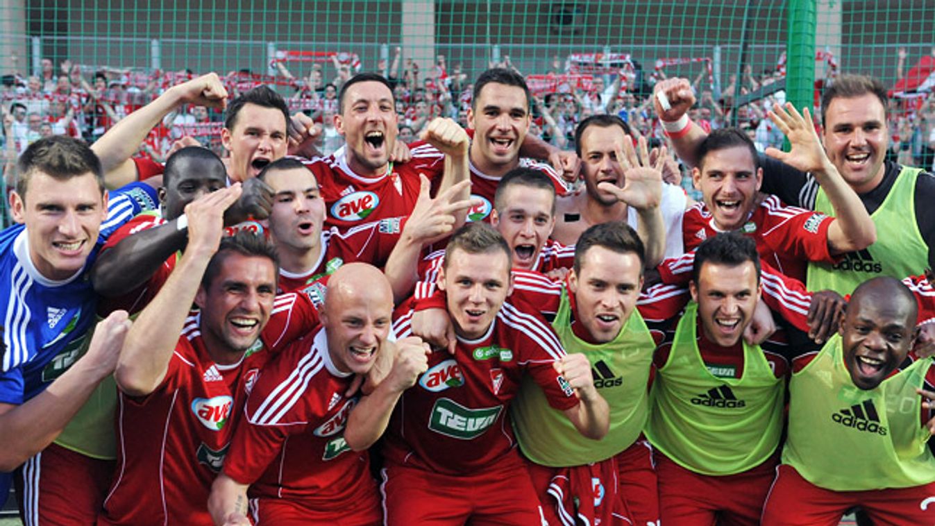 DVSC, A Debrecen játékosai ünneplik győzelmüket, miután 2-1 arányban nyertek a Győri ETO FC együttese ellen 